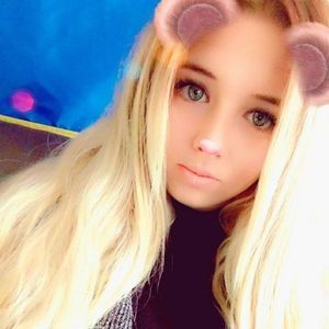 Meet your Posher, Daniela